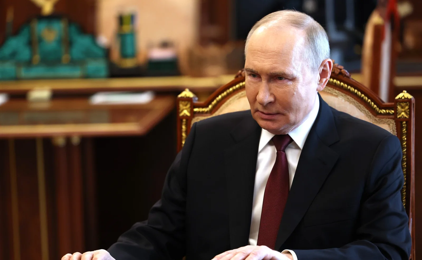 Владимир Путин объявил пасхальное перемирие 