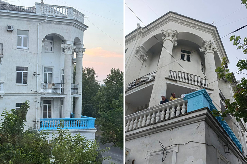 В центре Севастополя на доме из числа ОКН балюстраду балкона выкрасили в голубой цвет (ФОТО)