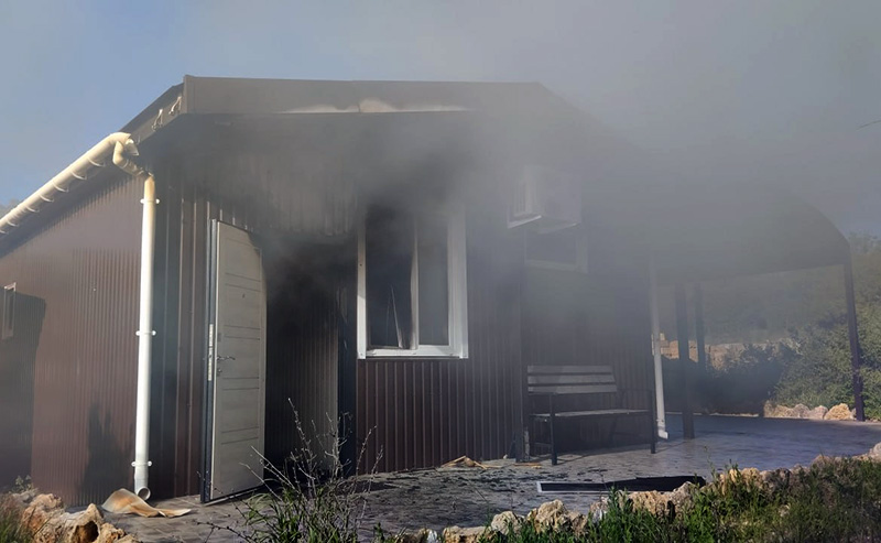 В Бахчисарайском районе пожарные отбили дом от огня