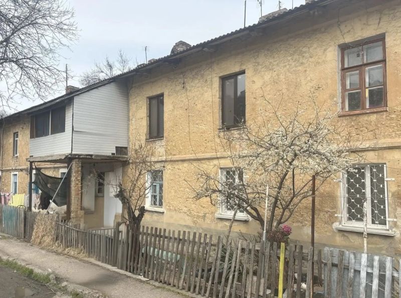 Прокуратура защитила права мужчины, проживающего в аварийном доме в Севастополе 