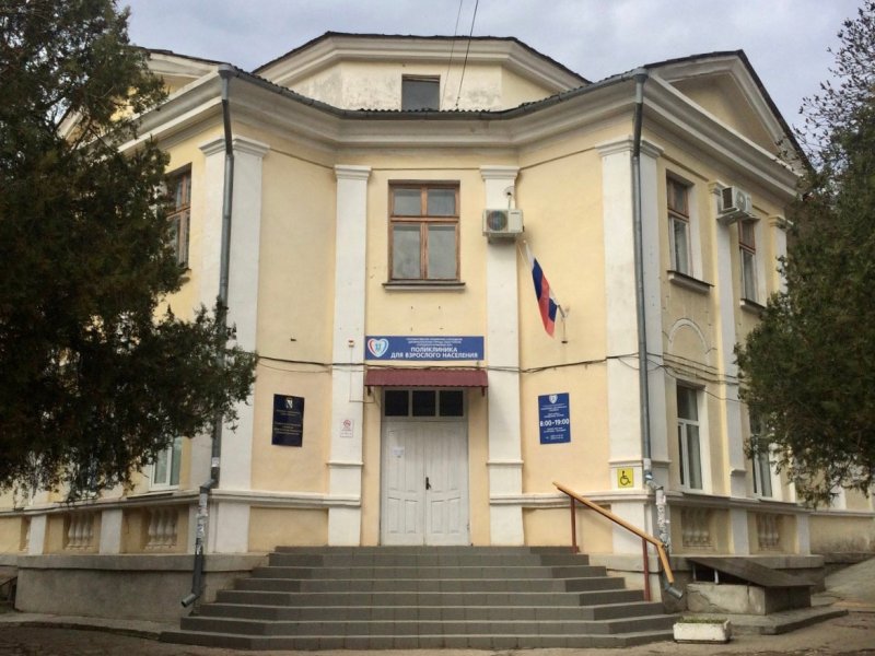 «Менять надо таких людей»: севастопольцы не довольны тем, куда довел Кулагин городскую медицину (ВИДЕО)
