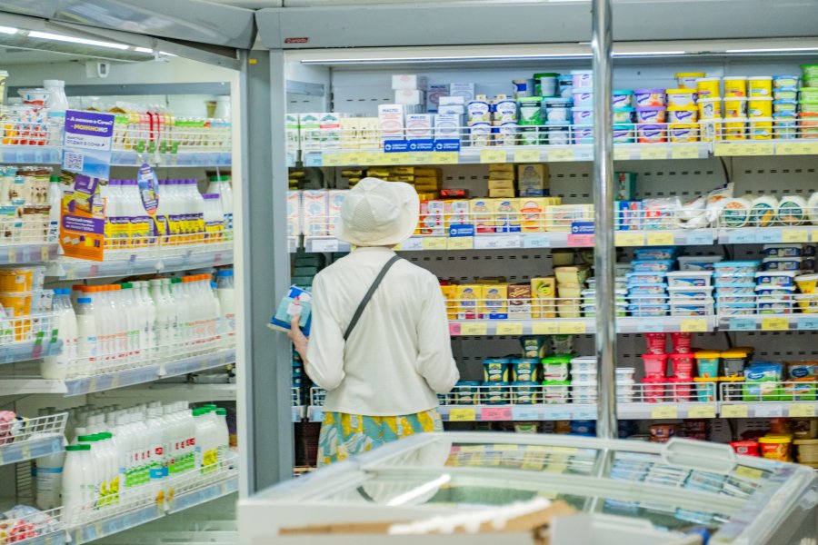 Крупные магазины Севастополя перешли на новый график работы