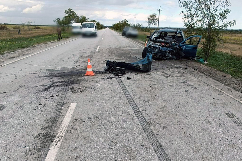 В ДТП на крымской трассе пострадали двое несовершеннолетних (ФОТО)