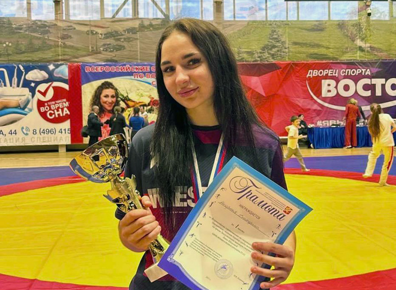 Севастопольская спортсмена Екатерина Нагорная побеждает на всероссийских соревнованиях по спортивной борьбе