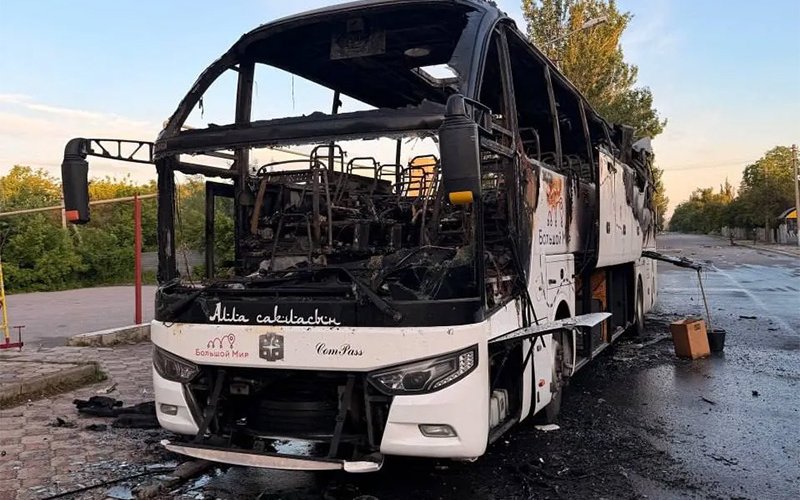 Количество погибших при атаке БПЛА по автобусу в Енакиево увеличилось до восьми