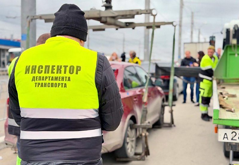 С начала работы «службы эвакуации» в Севастополе почти 2300 автовладельцев не нашли своих машин на месте