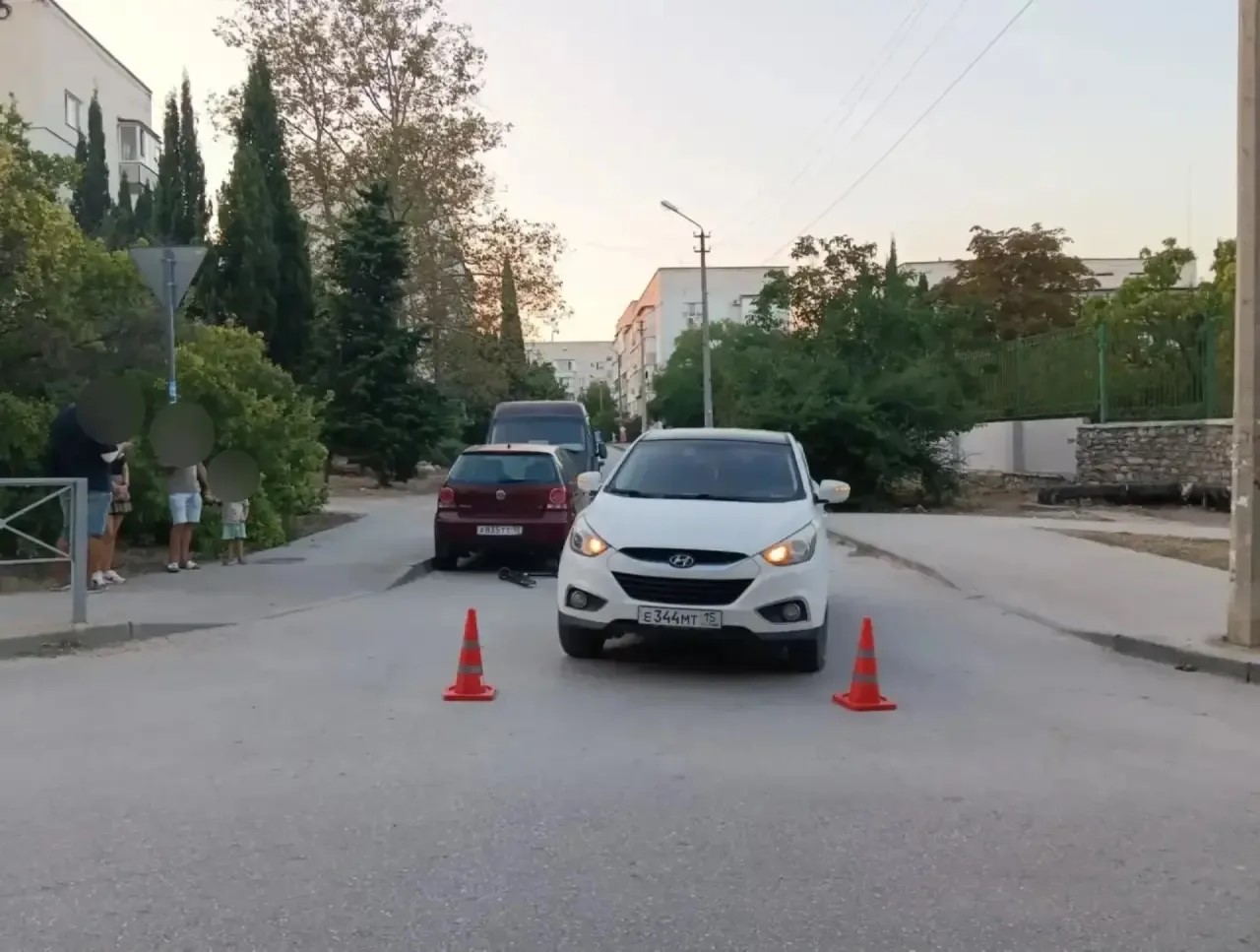 10-летнего мальчика на самокате сбили в севастопольском дворе (ФОТО)