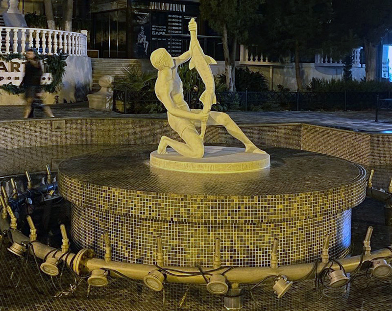 В Алуште перебои электроснабжения вывели из строя фонтан на набережной