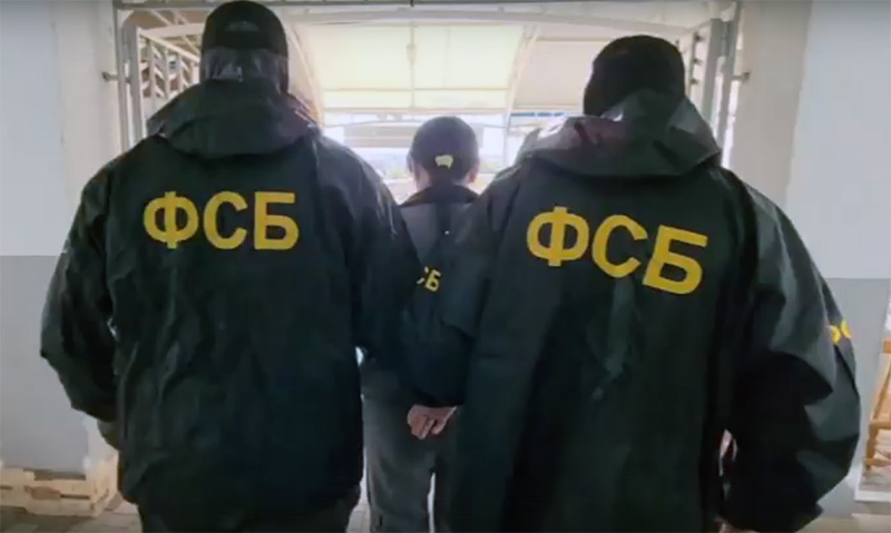 В Севастополе шеф-повар шпионила на украинские спецслужбы и планировала отравить участников СВО (ВИДЕО)