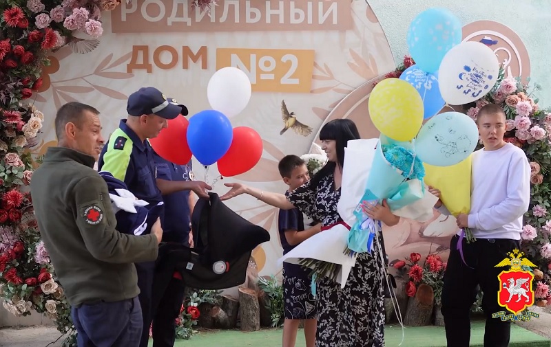 В Симферополе автоинспекторы оперативно доставили роженицу до роддома (ВИДЕО)
