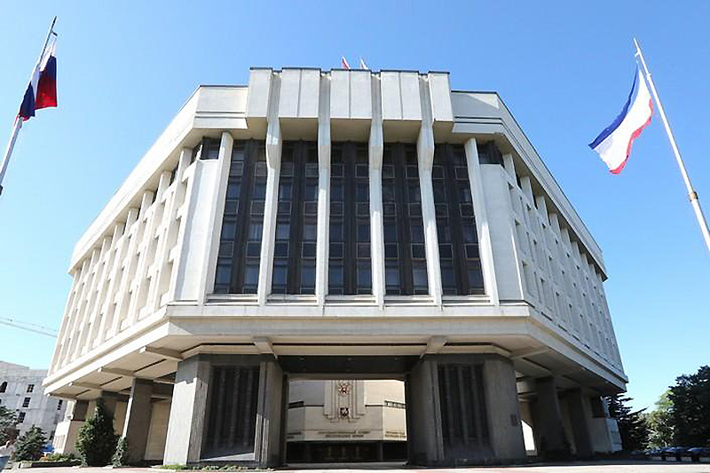 В Крыму упростят условия для получения регионального студенческого семейного капитала