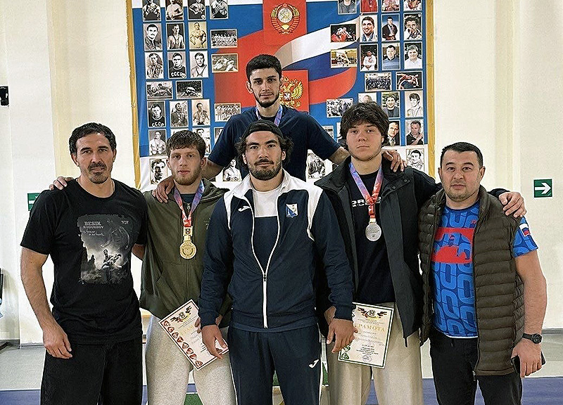 Севастопольские «греко-римляне» завоевали два «золота» и «бронзу» чемпионата ЮФО