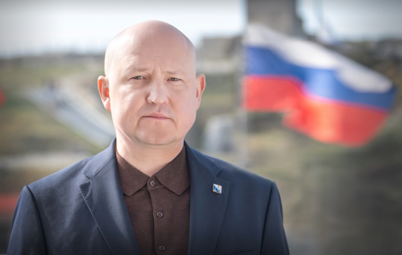 Поздравление губернатора Севастополя с 11-ой годовщиной воссоединения Крыма и Севастополя с Россией