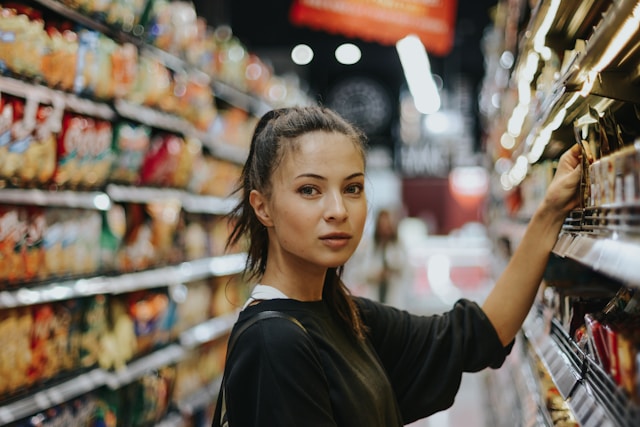 Названы самые популярные продуктовые покупки россиян в июне-июле 2024 года