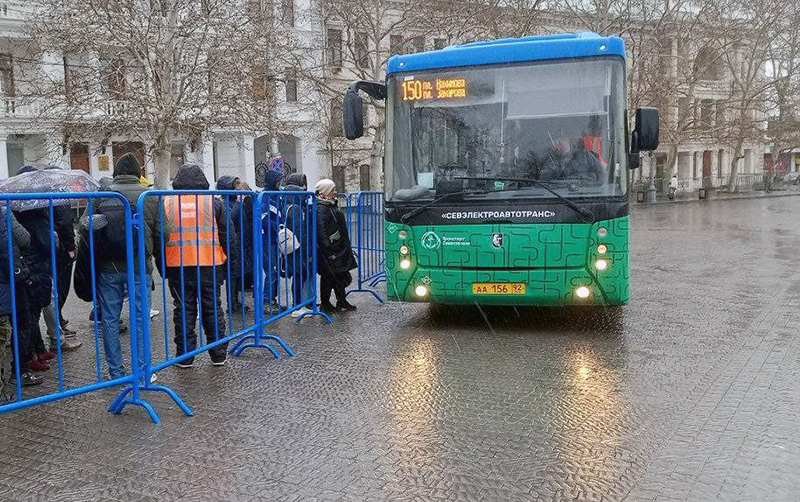 Непогода внесла изменение в работу общественного транспорта в Севастополе
