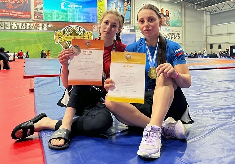 На чемпионате России по панкратиону севастопольские спортсменки завоевали «золото» и «бронзу»