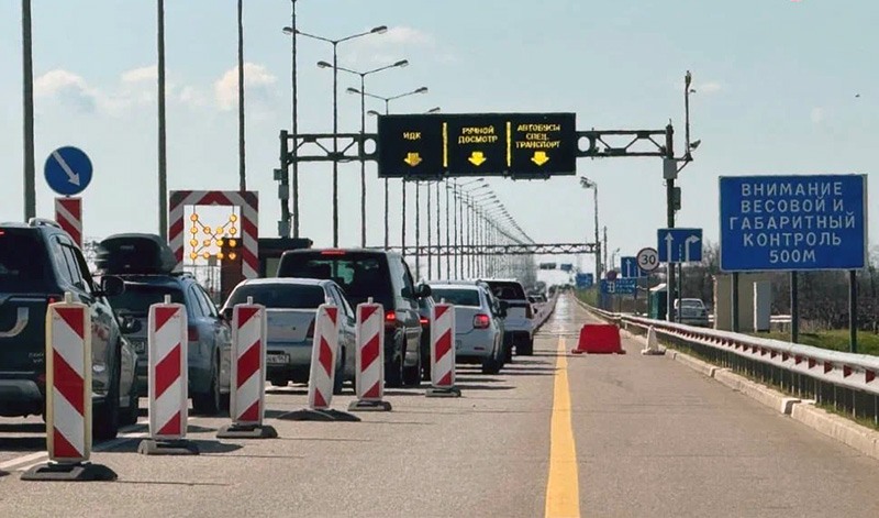 На подходе к Крымскому мосту начала действовать новая схема организации дорожного движения