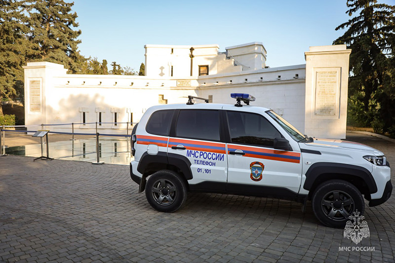 МЧС показало кадры обезвреживания взрывоопасного предмета на Малаховом кургане (ВИДЕО)