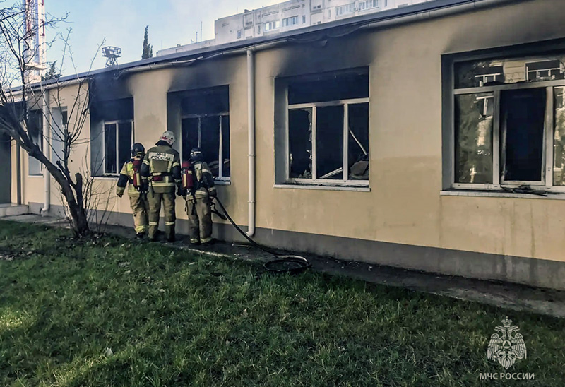 В мастерских севастопольской гимназии № 10 произошел пожар