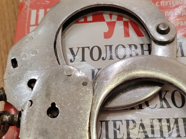 Случайный знакомый оставил жительницу Севастополя без смартфона