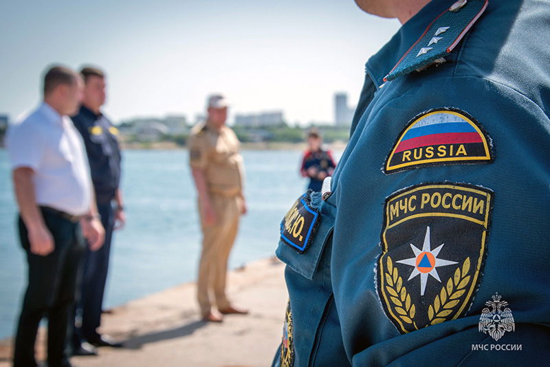 Обеспечивать безопасность на севастопольских пляжах в купальный сезон будут 200 матросов-спасателей