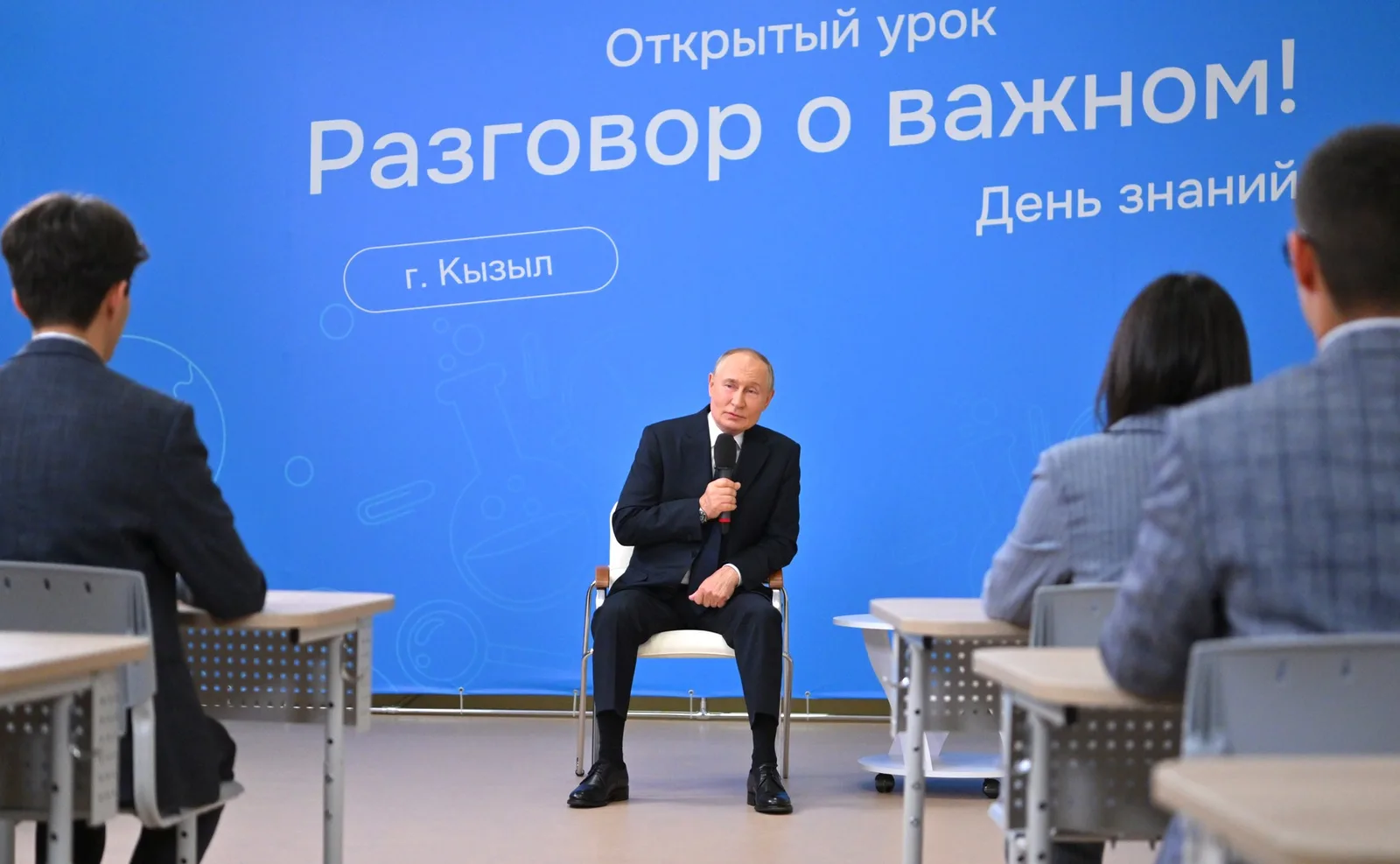 Владимир Путин пообещал разобраться с украинскими бандитами в Курской области