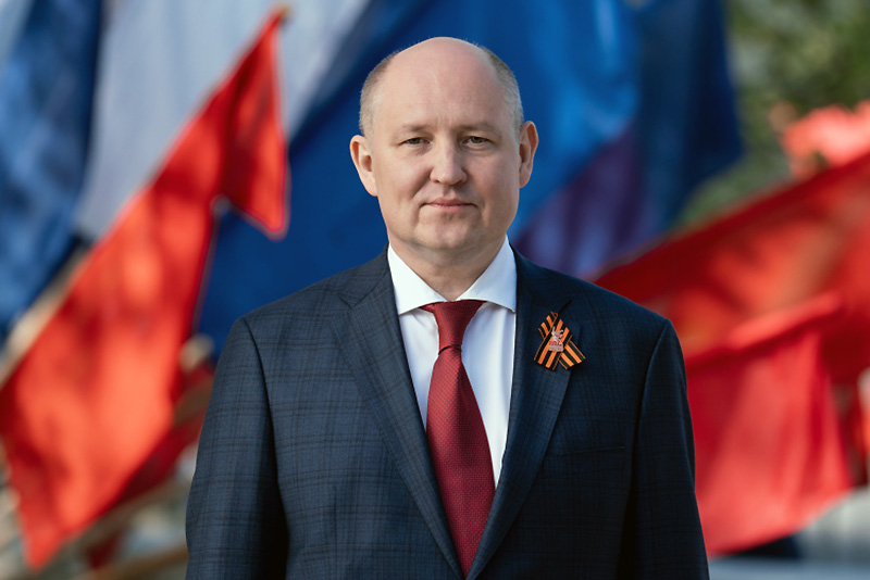 Михаил Развожаев поздравил севастопольцев с Днем Победы