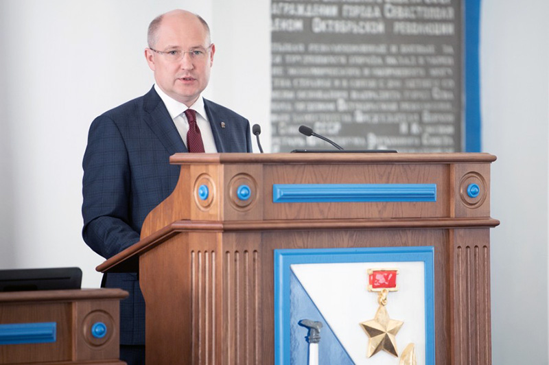 Михаил Развожаев отчитался перед депутатами ЗакСа о работе правительства города в 2024 году