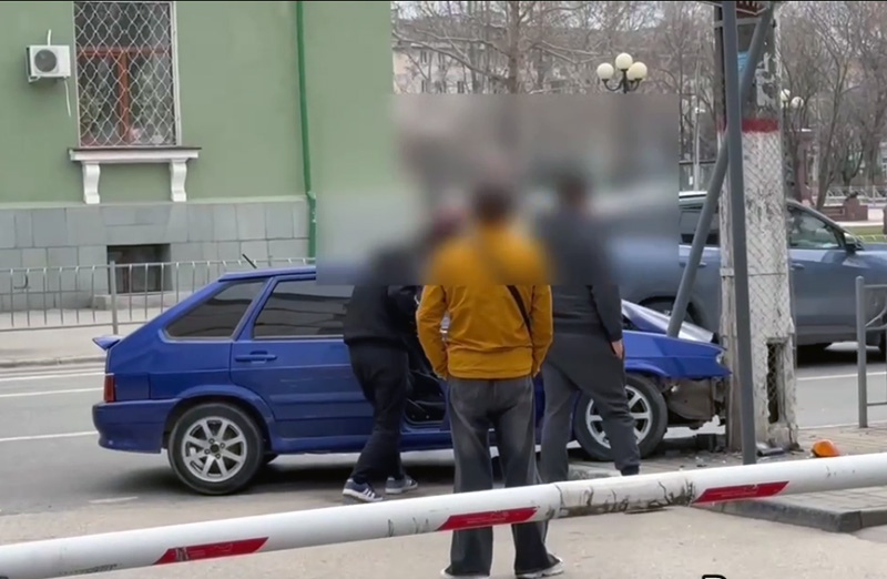 Наезд на электроопору обойдется симферопольцу штрафом и возможным лишением прав