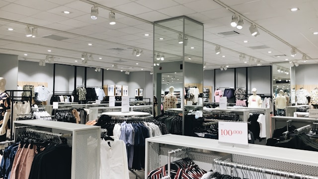Союз торговых центров предложил Uniqlo, Inditex и H&M вернуться в Россию