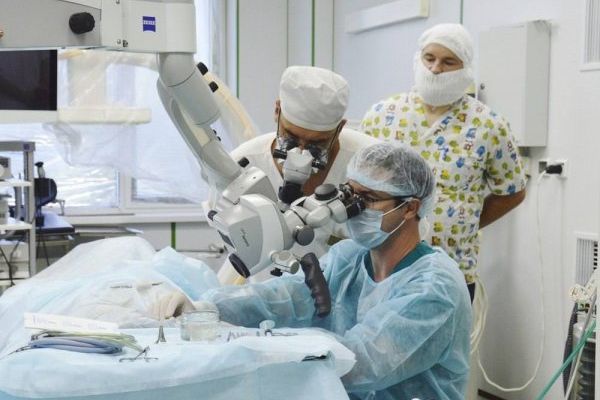 Врачи детской больницы Севастополя провели успешную операцию по шунтированию уха