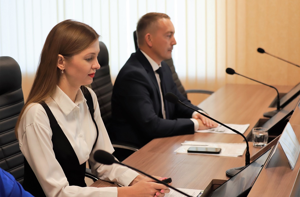 На вебинаре севастопольским налогоплательщикам напомнили о сроках уплаты имущественных налогов и новом механизме взыскания налогового долга