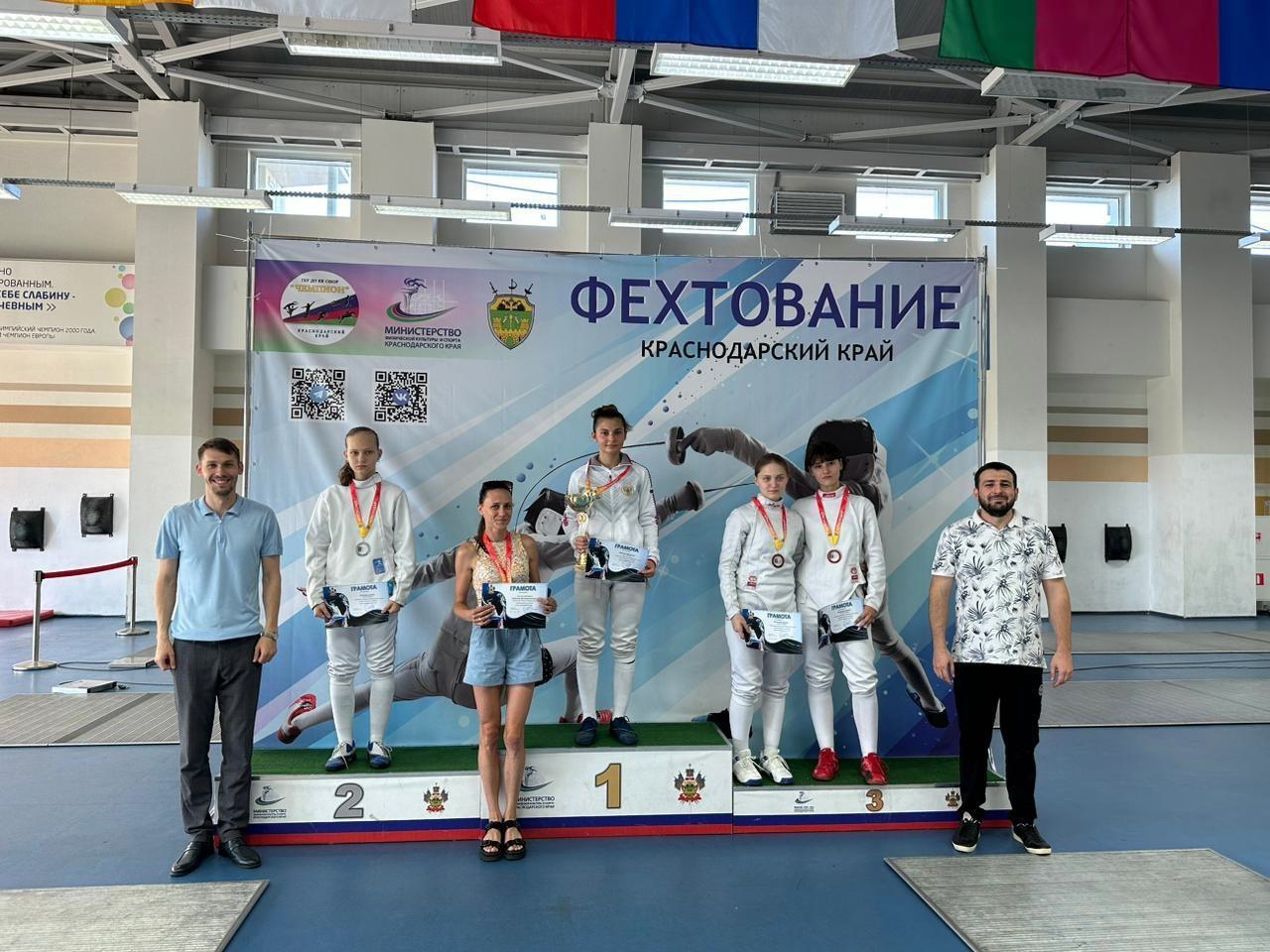 Севастопольская спортсменка взяла «золото» первенства ЮФО по фехтованию на шпагах в личном зачете
