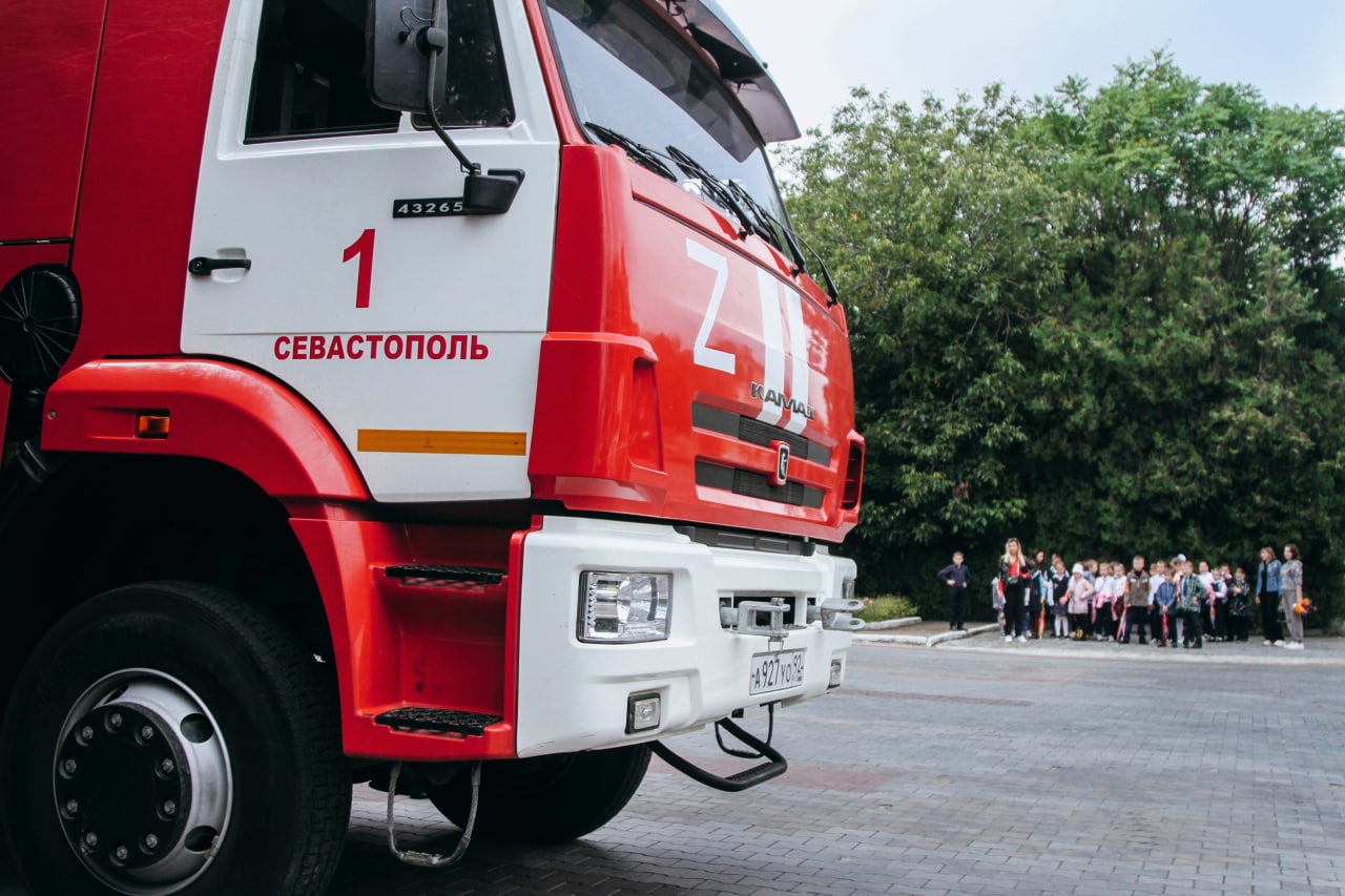 100 боевых выездов совершили подразделения МЧС России по Севастополю за прошедшую неделю