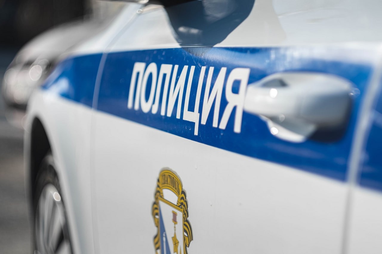 На улице в Алуште две девушки подрались на почве ревности