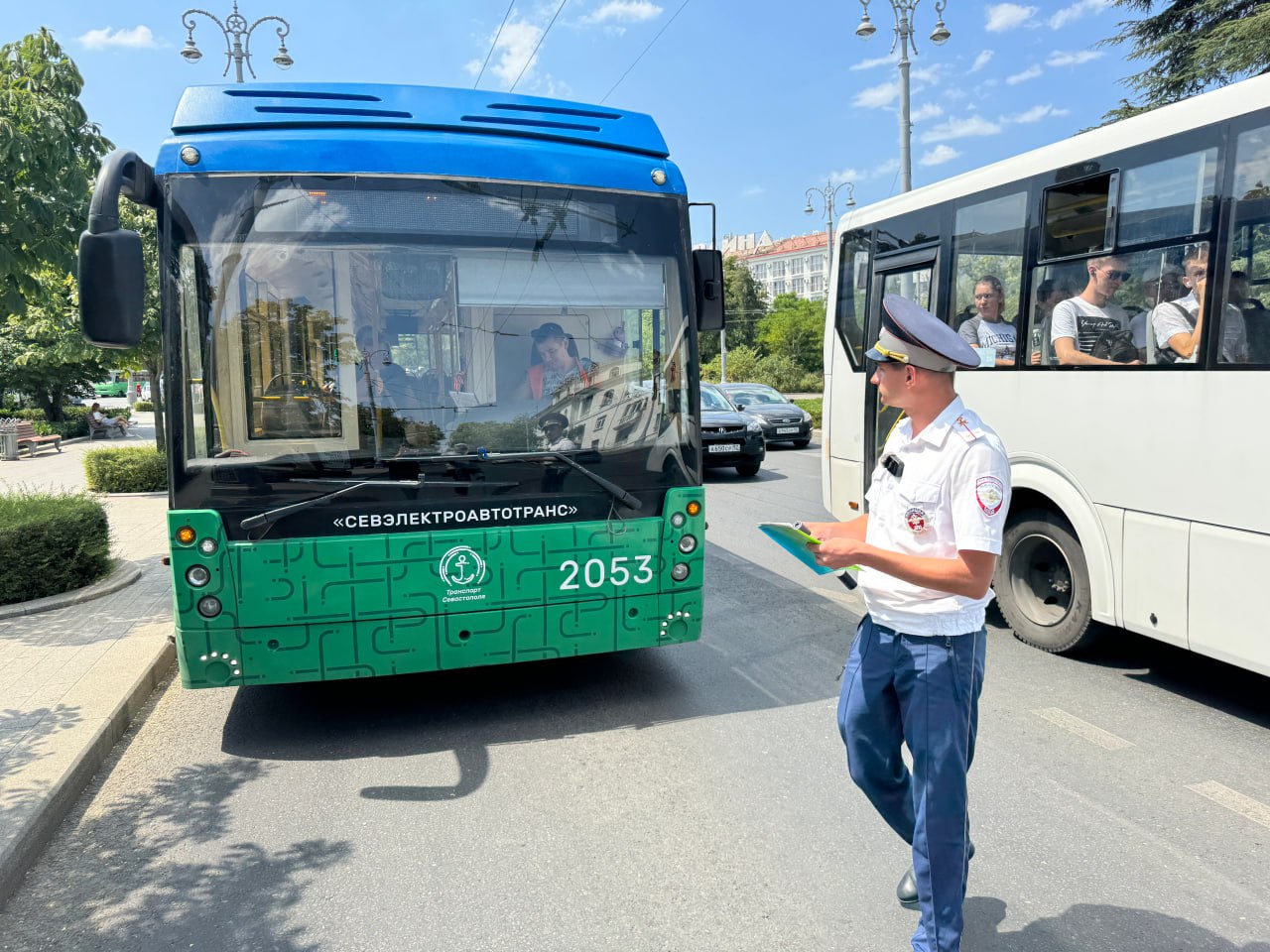 Севастопольские перевозчики нарушают правила перевозки людей