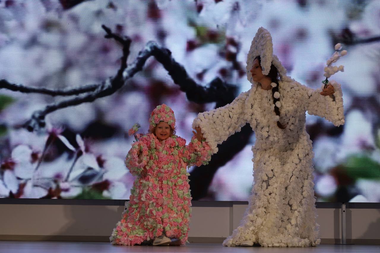 Наряды из вторсырья представили на конкурсе в Севастополе (ФОТО)
