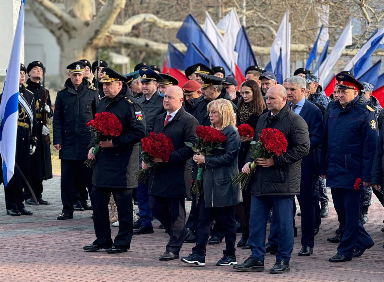 День воссоединения с Россией празднуют в Севастополе (ФОТО)