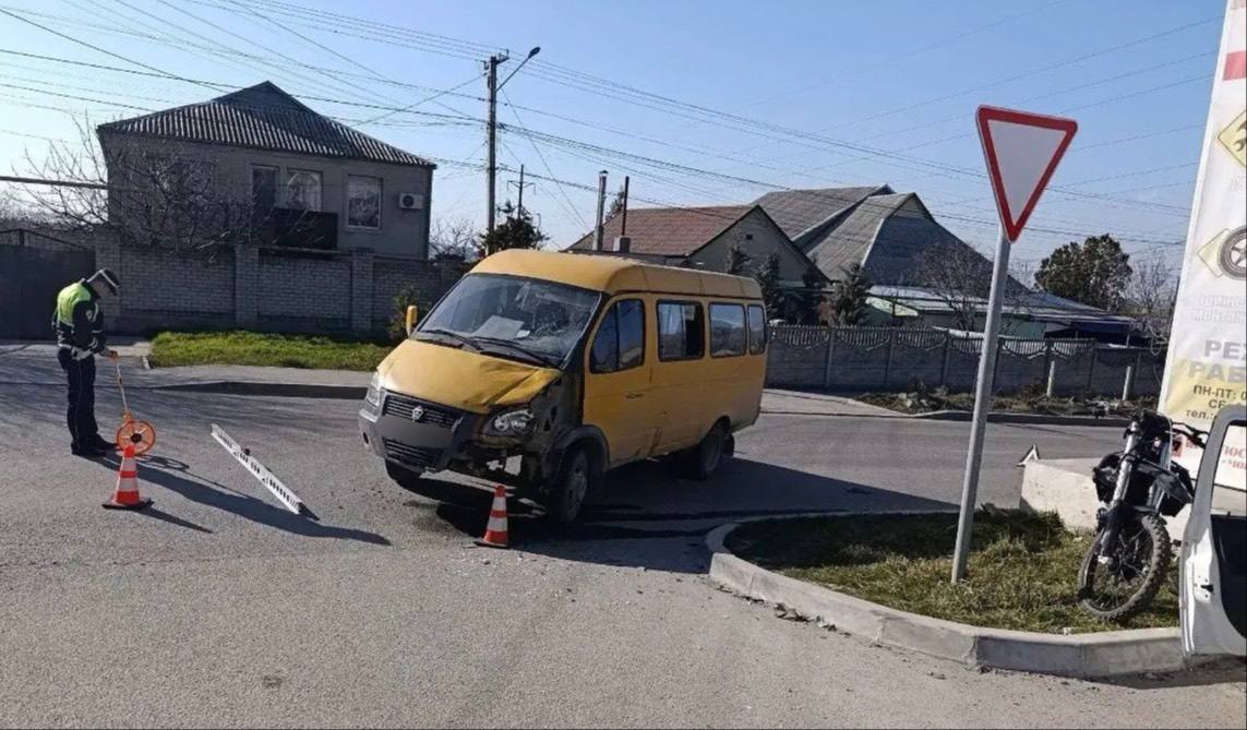 16-летний водитель мотоцикла пострадал в ДТП в Симферополе