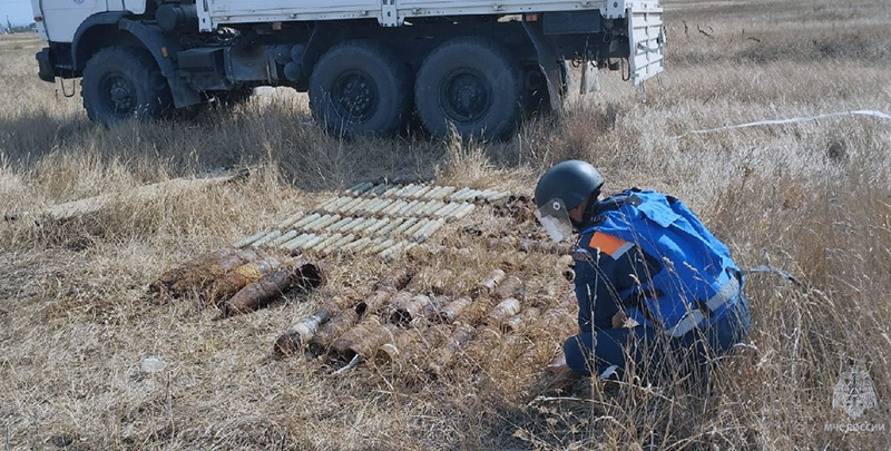 В крымском пгт Приморский уничтожили свыше 350 взрывоопасных предметов