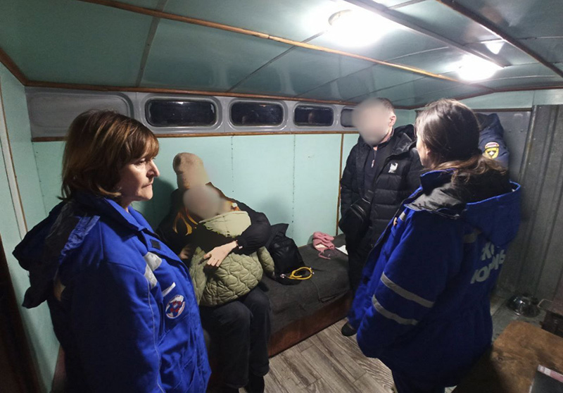 На Ангарском перевале травмировалась катавшаяся на сноутубинге пятилетняя девочка