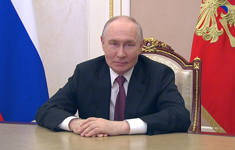 Владимир Путин поздравил строителей с профессиональным праздником (ВИДЕО)