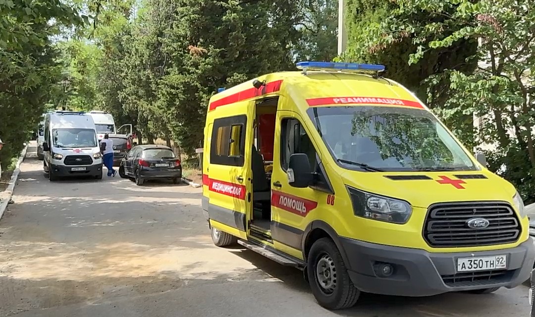 Стало известно состояние ребенка, на глазах которого отец зарезал бабушку в Севастополе