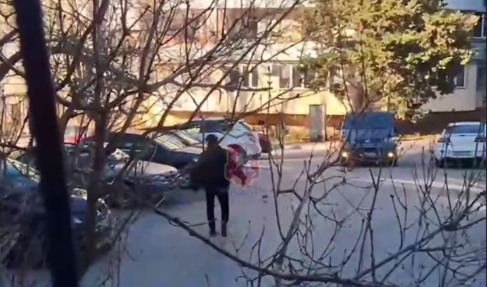 Пьяный безработный разбил припаркованные в Севастополе автомобили (ВИДЕО)