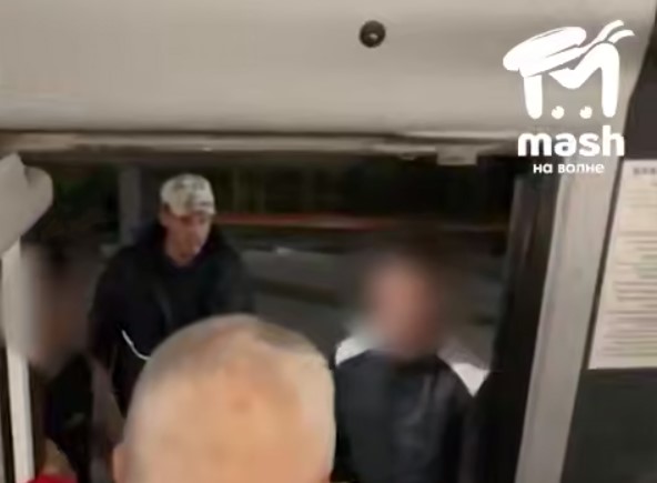 Женщина получила травмы в результате конфликта в автобусе в Феодосии