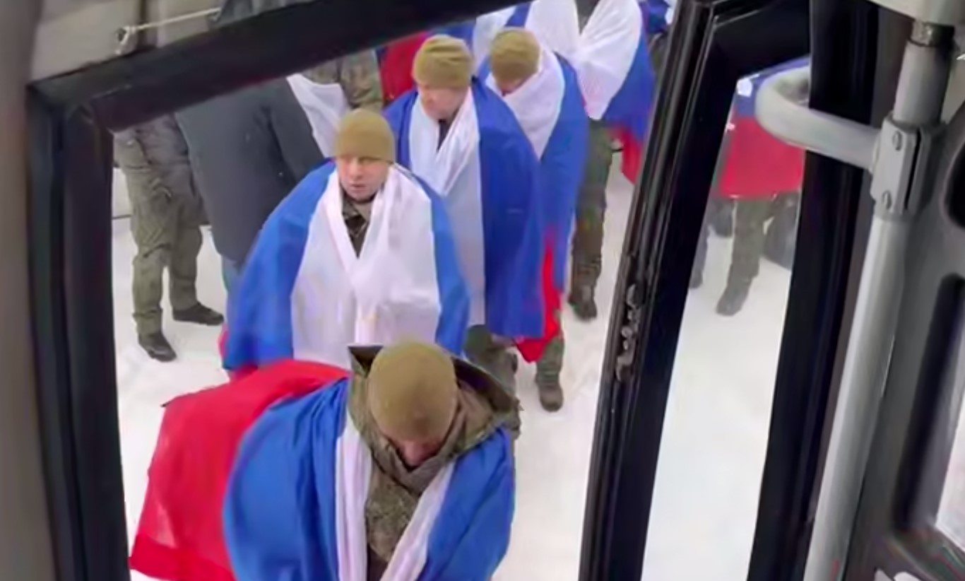 Россия вернула 157 военных из украинского плена