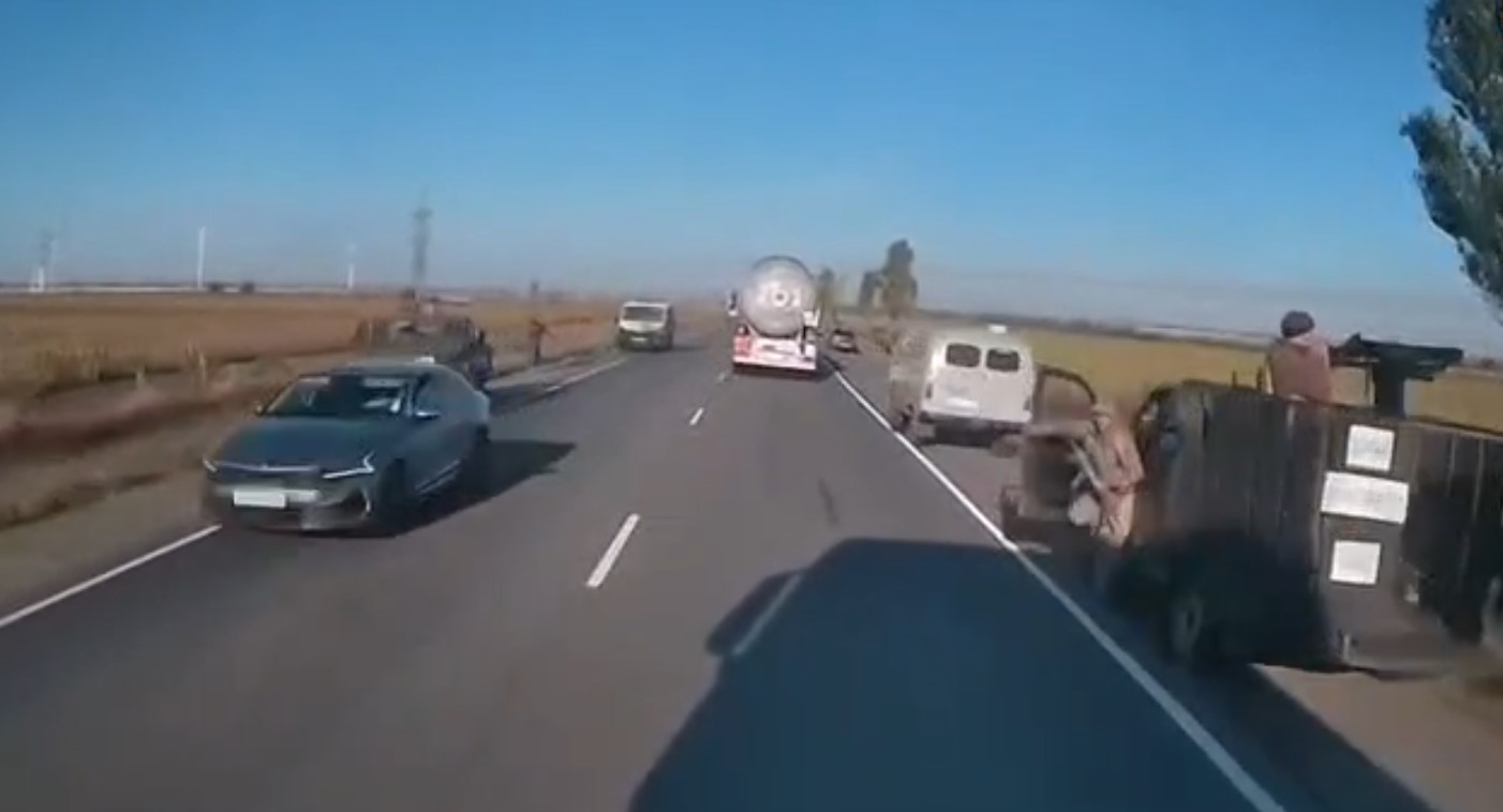 Рогозин показал, как ПВО защищает газовозы на пути в Севастополь