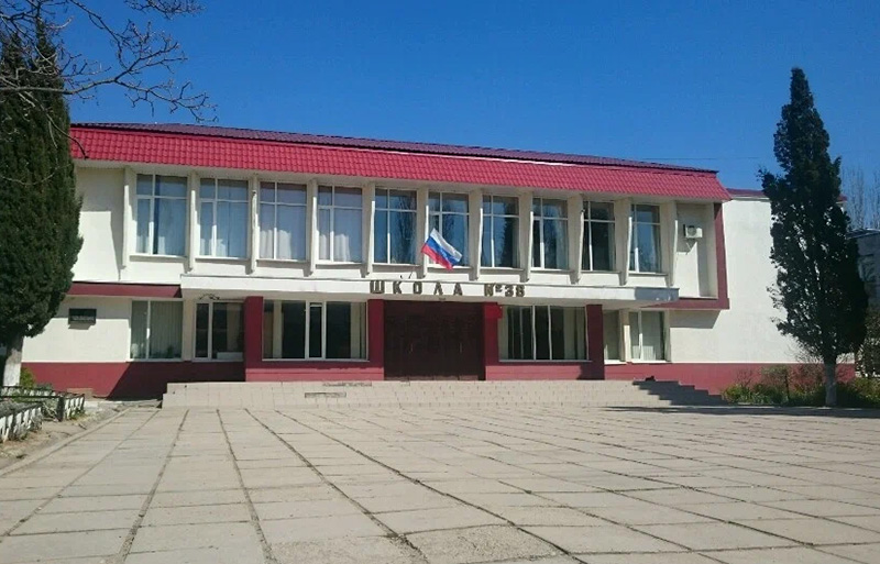 Развожаев опроверг информацию о попадании БПЛА в здание школы