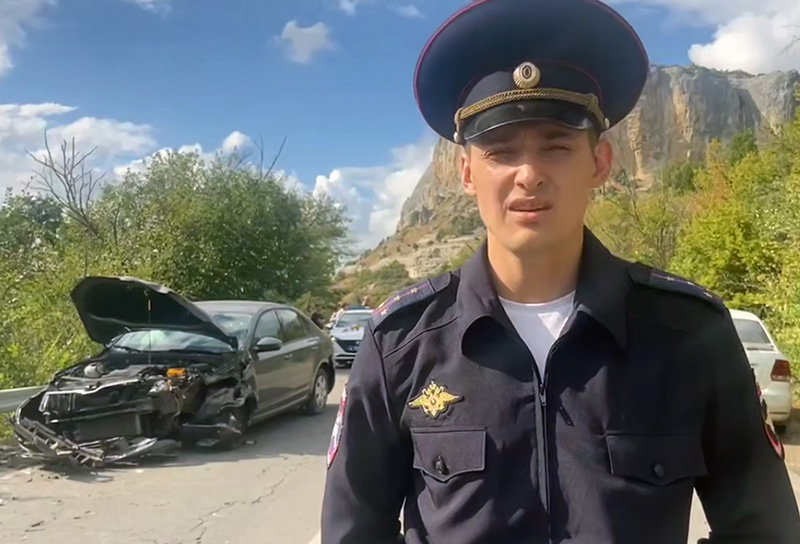 В Крыму в ДТП с участием трех автомобилей пострадали три человека